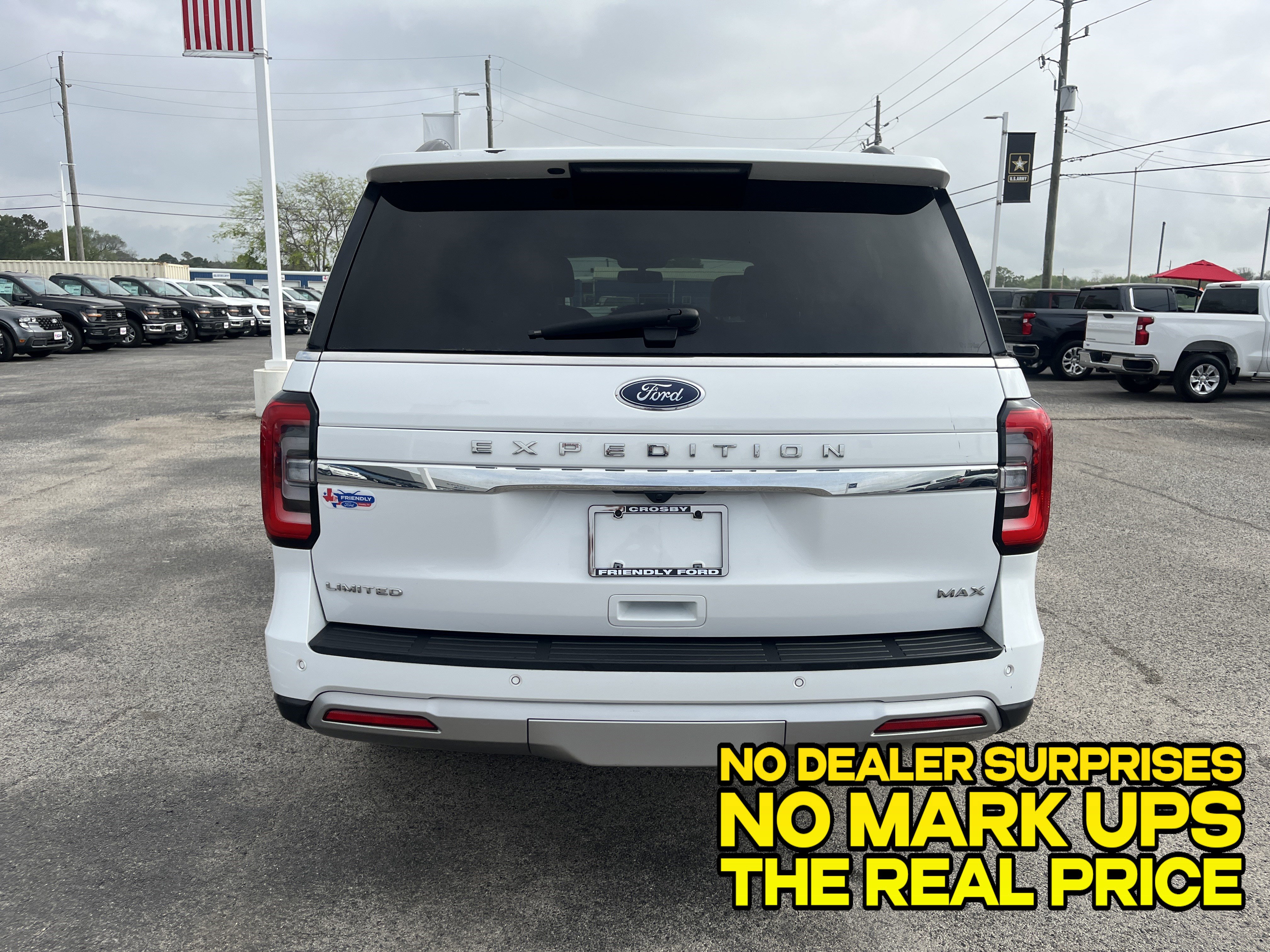 Used 2024 Ford Expedition Max Limited AWD/4WD image 3