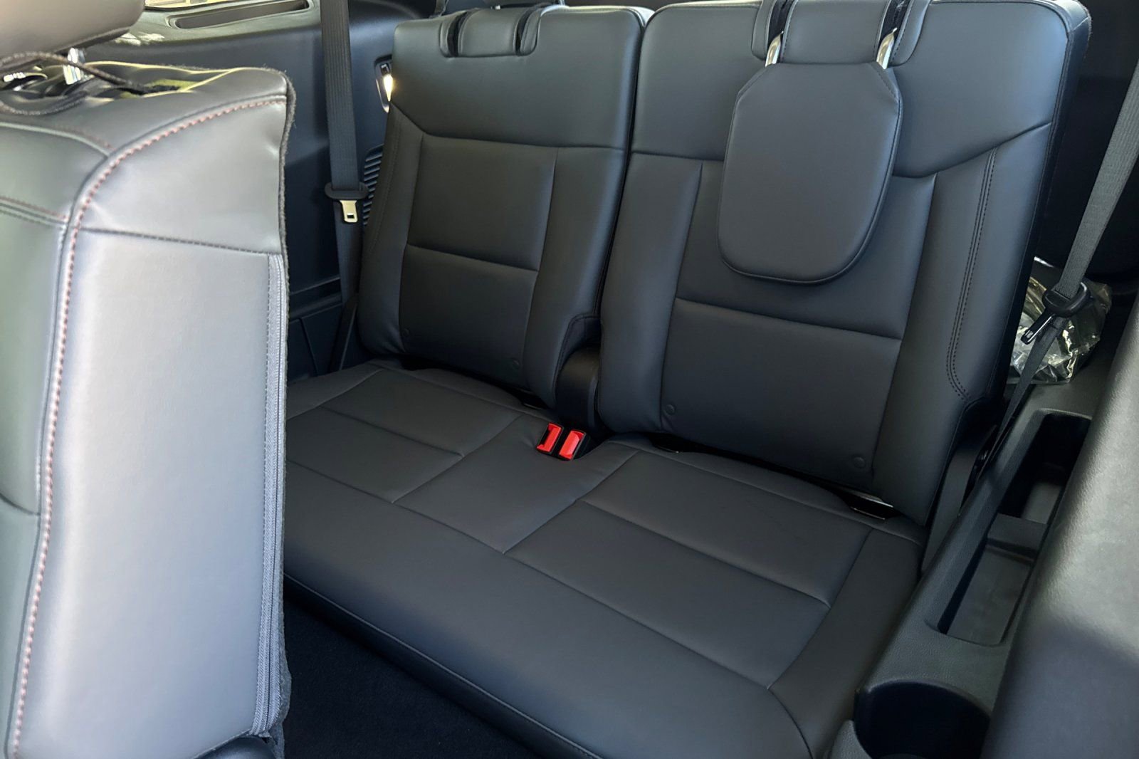 New 2026 Ford Explorer Active RWD image 17
