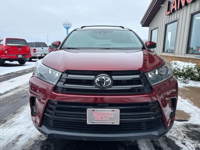 Used 2019 Toyota Highlander SE AWD/4WD image 3