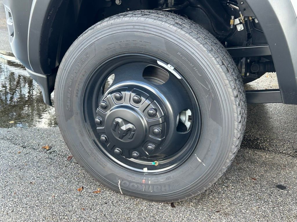 New 2025 RAM 5500 Tradesman image 21