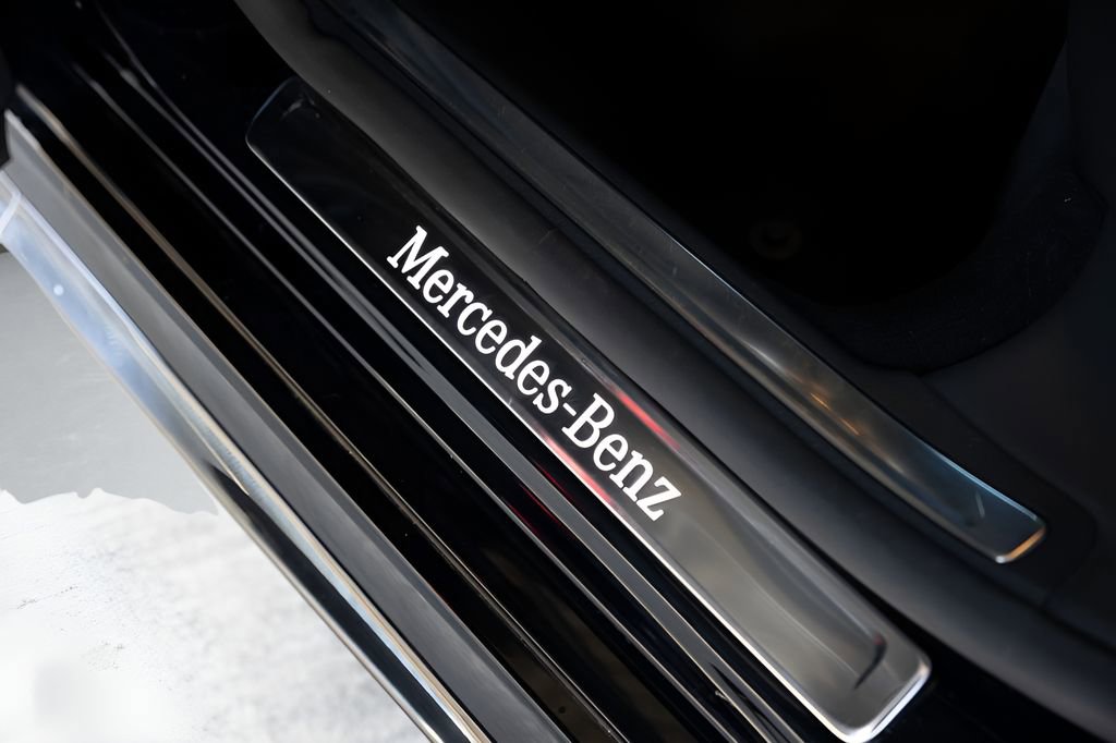 Used 2022 Mercedes-Benz S 580 4MATIC Sedan w/ AMG Line Package image 57