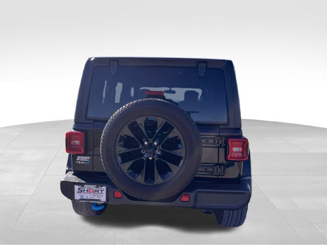 Used 2022 Jeep Wrangler Unlimited Sahara w/ Cold Weather Group AWD/4WD image 26