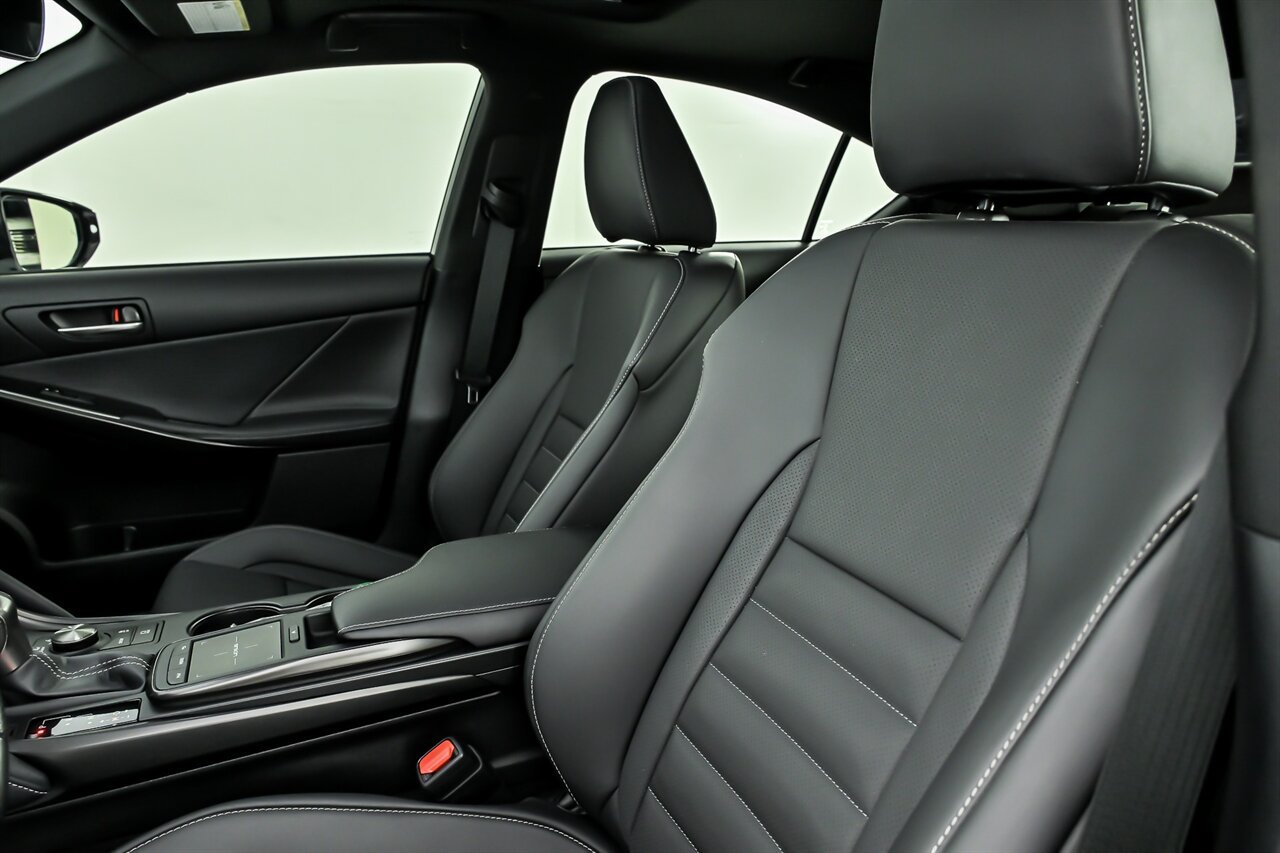 Used 2024 Lexus IS 500 RWD image 17