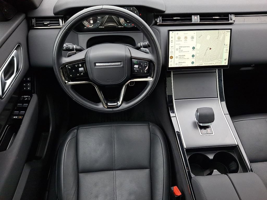 Used 2025 Land Rover Range Rover Velar Dynamic SE image 11