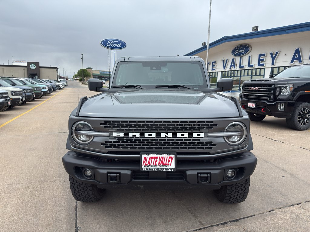 Used 2025 Ford Bronco Badlands AWD/4WD image 2