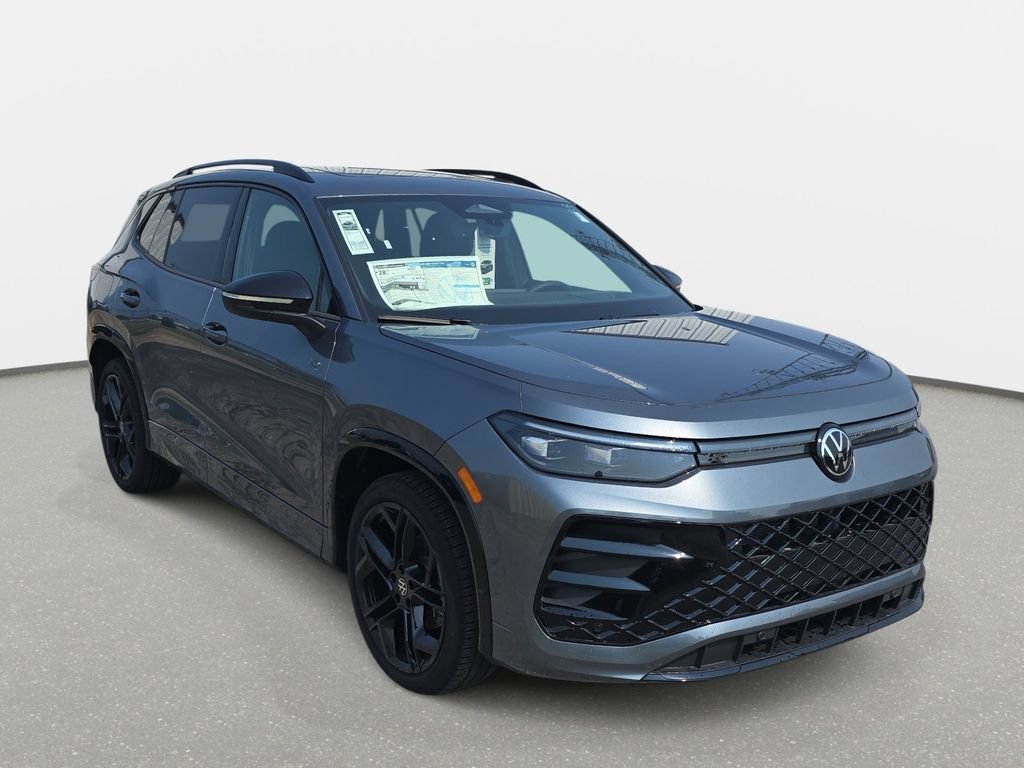 New 2026 Volkswagen Tiguan SE R-Line FWD image 3