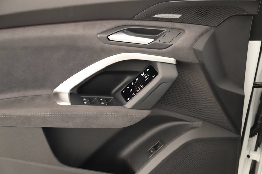 New 2026 Audi SQ5 Premium Plus AWD/4WD image 22