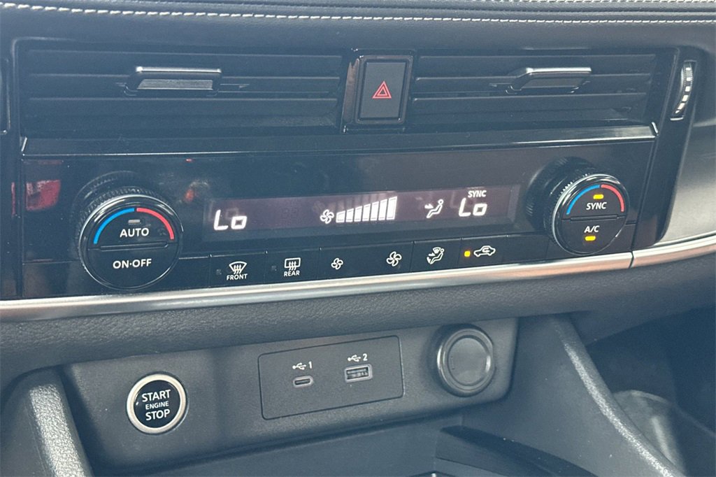 Used 2022 Nissan Rogue SV image 22