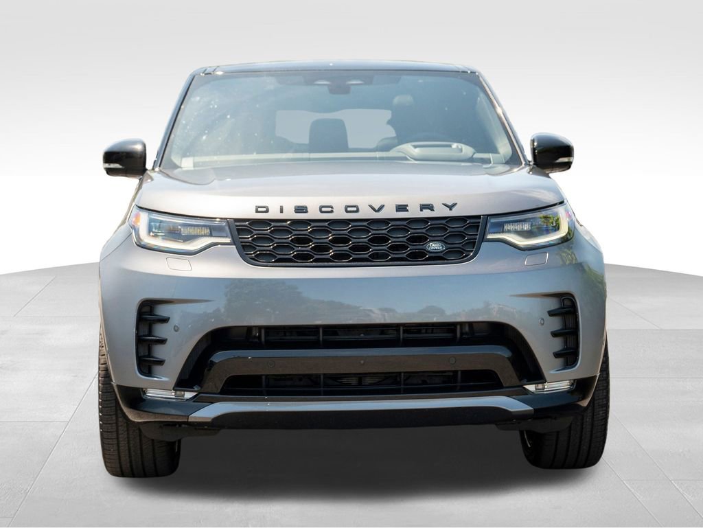 New 2025 Land Rover Discovery Dynamic SE image 2