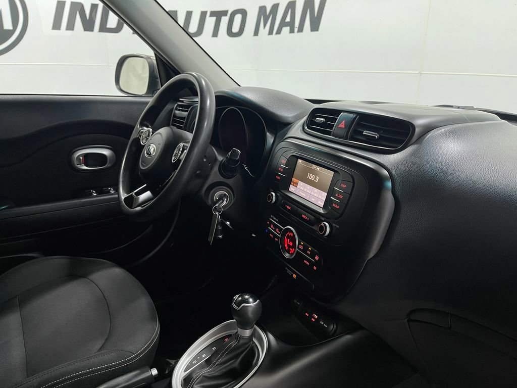 Used 2017 Kia Soul + image 18