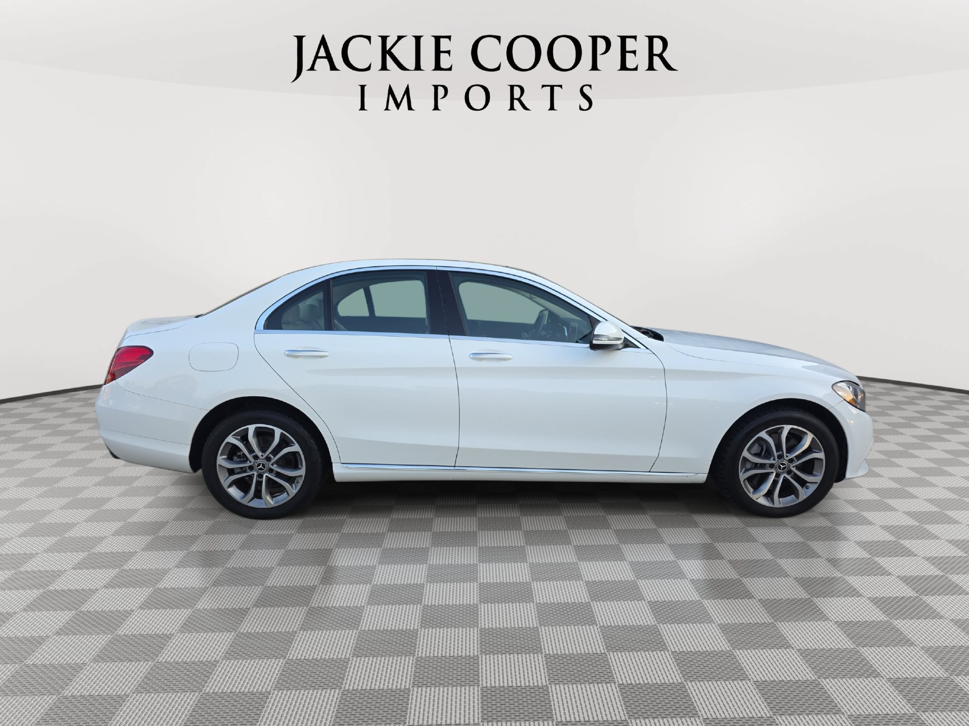 Certified 2017 Mercedes-Benz C 300 4MATIC Sedan image 4