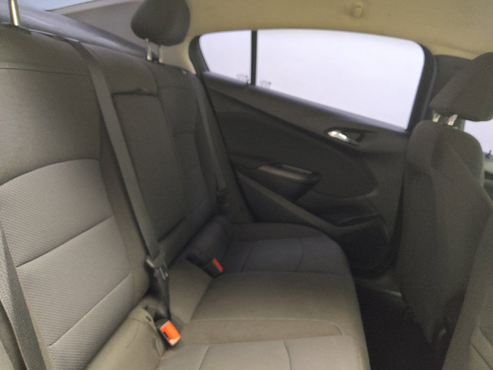 Used 2018 Chevrolet Cruze LT FWD image 19