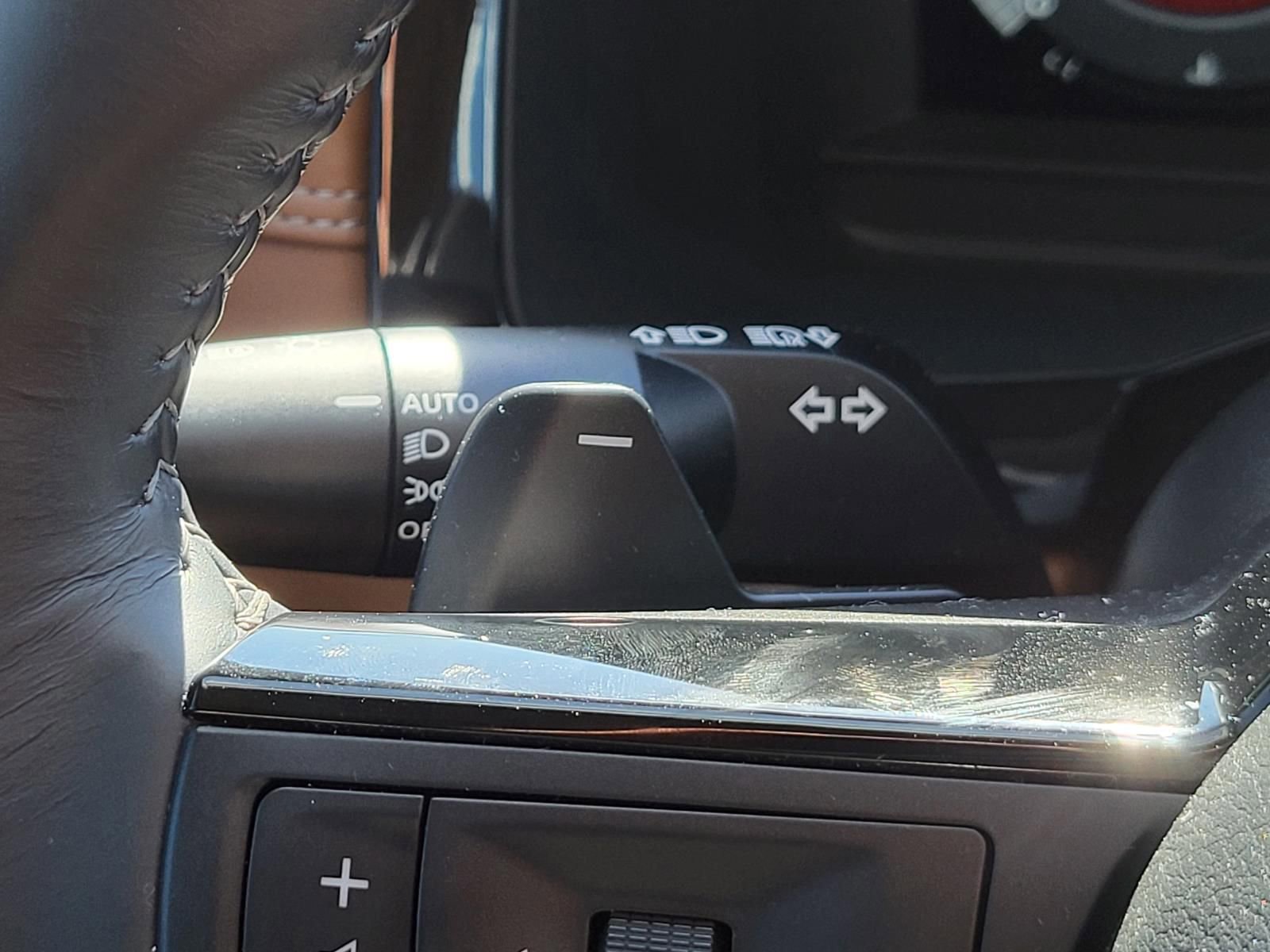 Used 2024 Nissan Pathfinder Platinum w/ Cargo Package image 35