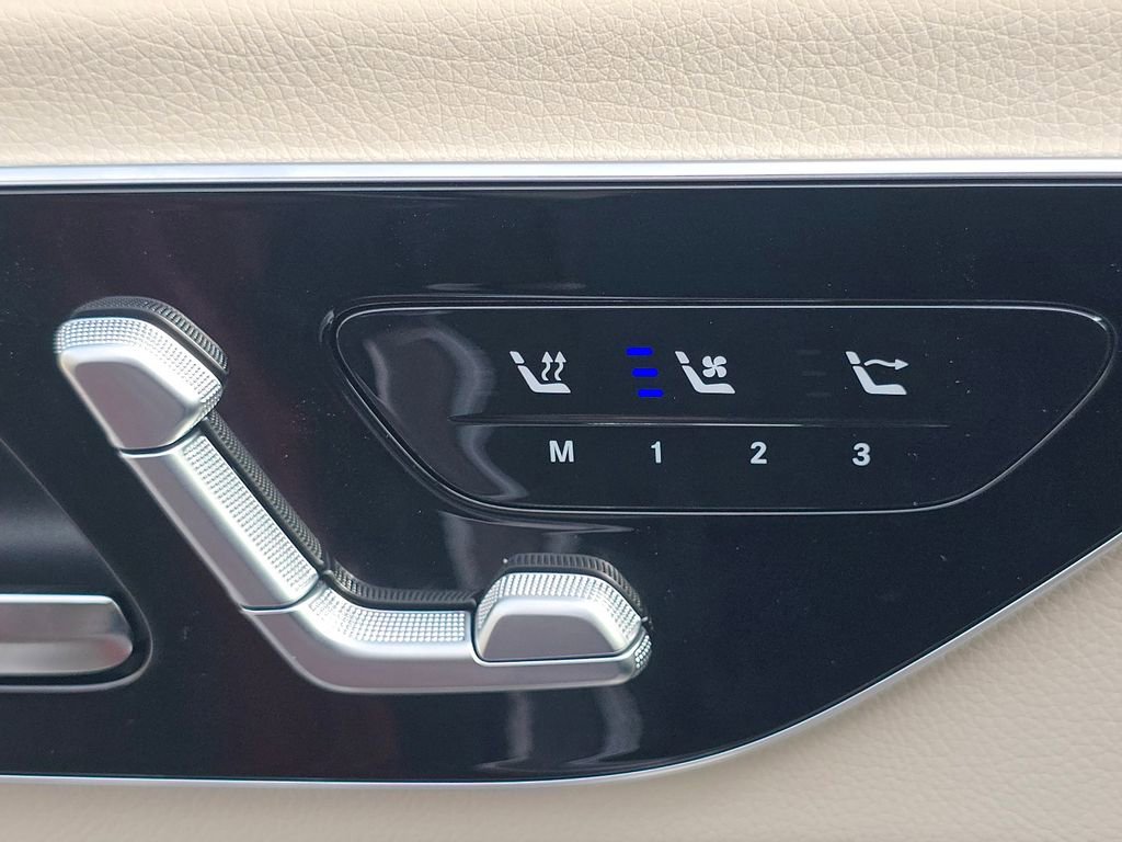 New 2026 Mercedes-Benz CLE 300 4MATIC Cabriolet image 7