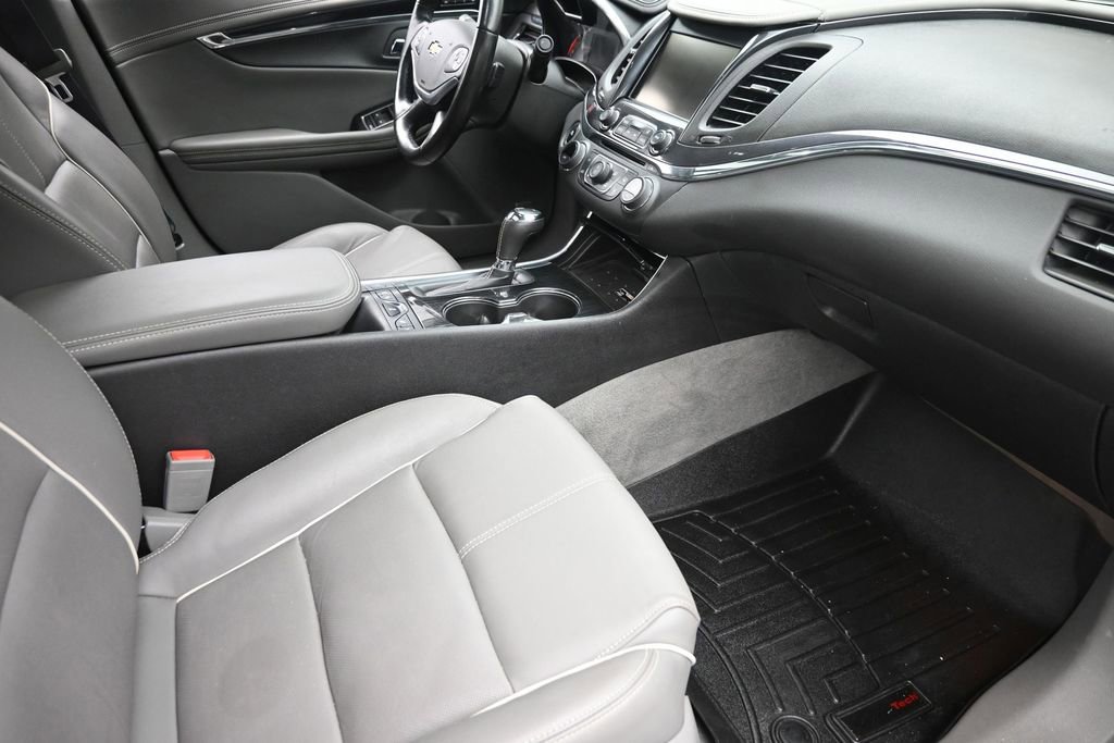 Used 2017 Chevrolet Impala Premier w/ Enhanced Convenience Package FWD image 7