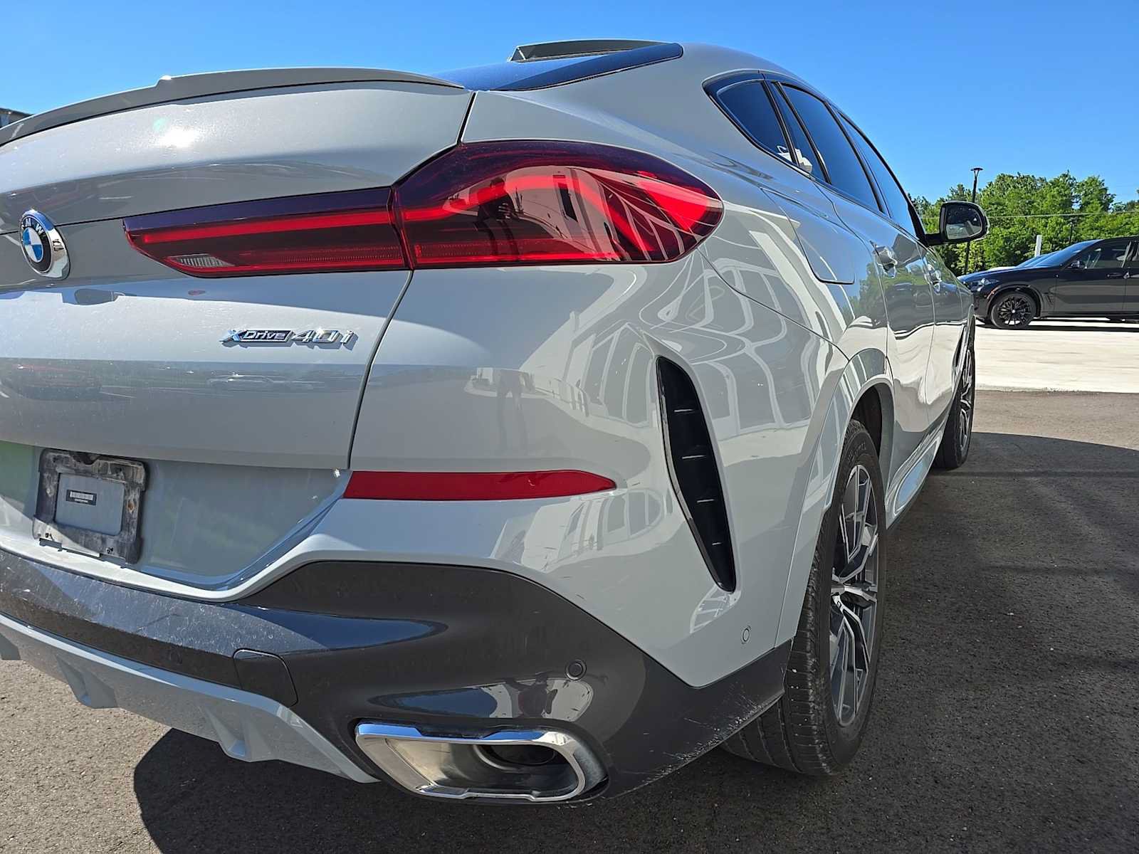 Certified 2024 BMW X6 xDrive40i w/ Premium Package AWD/4WD image 6