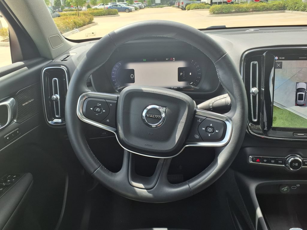 Certified 2023 Volvo XC40 B5 Ultimate w/ Protection Package Premier AWD/4WD image 21