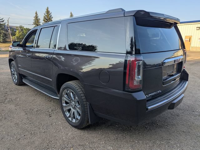 Used 2016 GMC Yukon XL Denali w/ Open Road Package AWD/4WD image 21