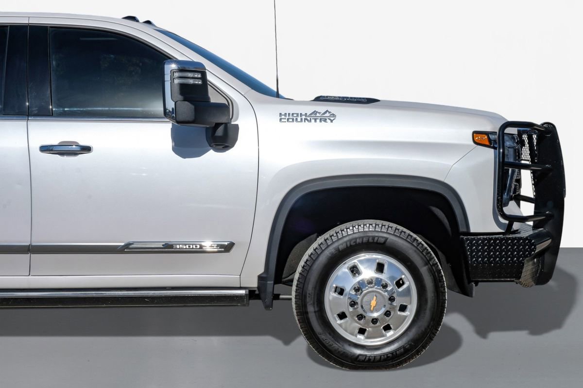 Used 2025 Chevrolet Silverado 3500 High Country w/ High Country Premium Package image 7