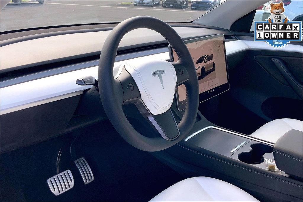 Used 2023 Tesla Model Y Performance image 12
