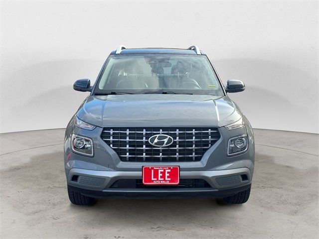 Used 2023 Hyundai Venue Limited image 8