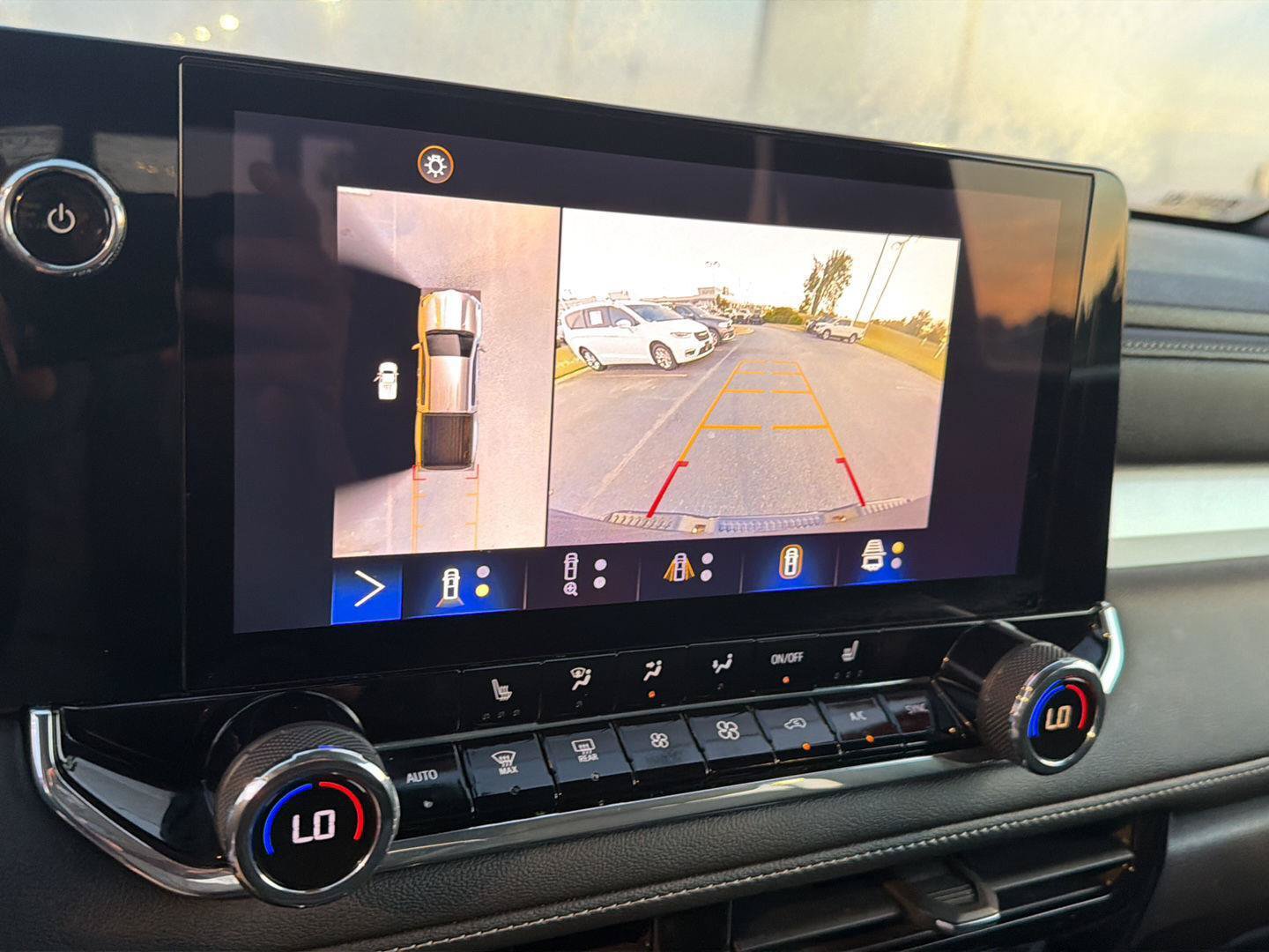 Used 2023 Chevrolet Colorado LT w/ LT Convenience Package III AWD/4WD image 25