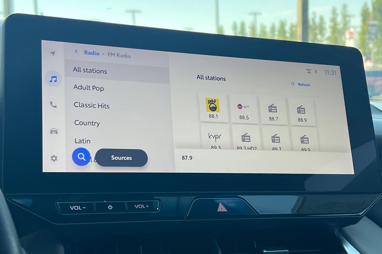 Certified 2024 Toyota Venza XLE AWD/4WD image 18