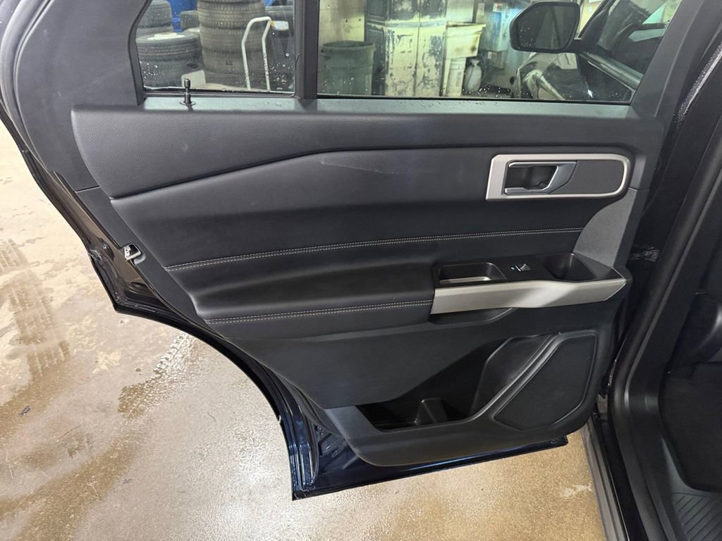 Used 2023 Ford Explorer XLT w/ Equipment Group 202A image 27