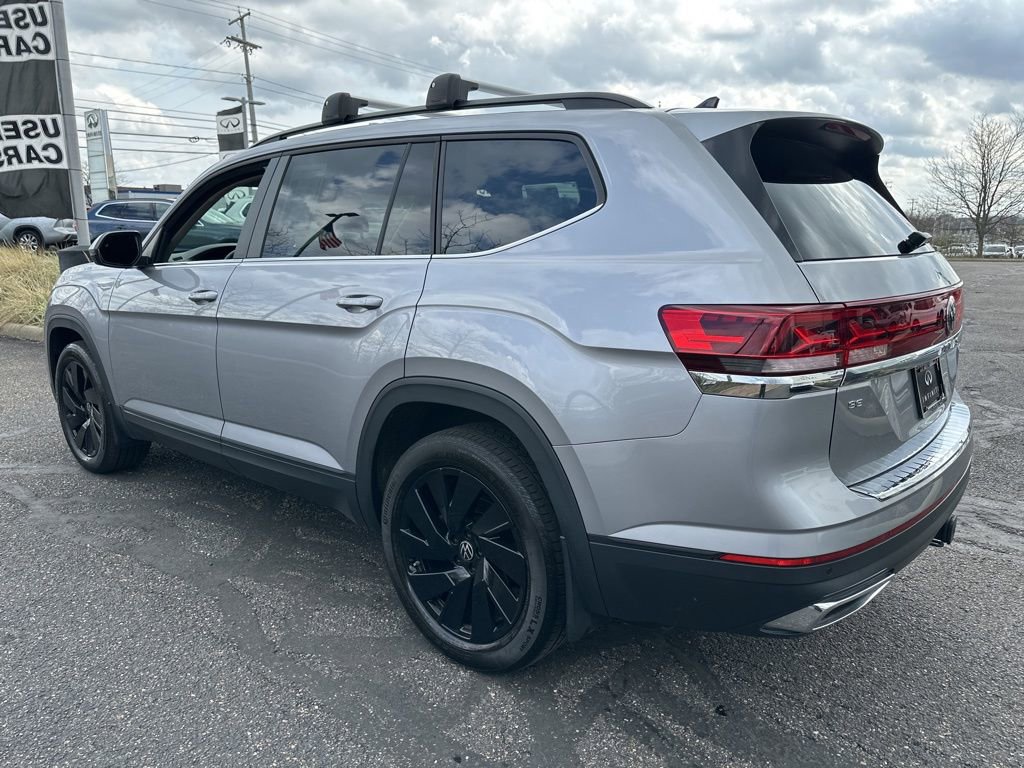 Used 2024 Volkswagen Atlas SE AWD/4WD image 10
