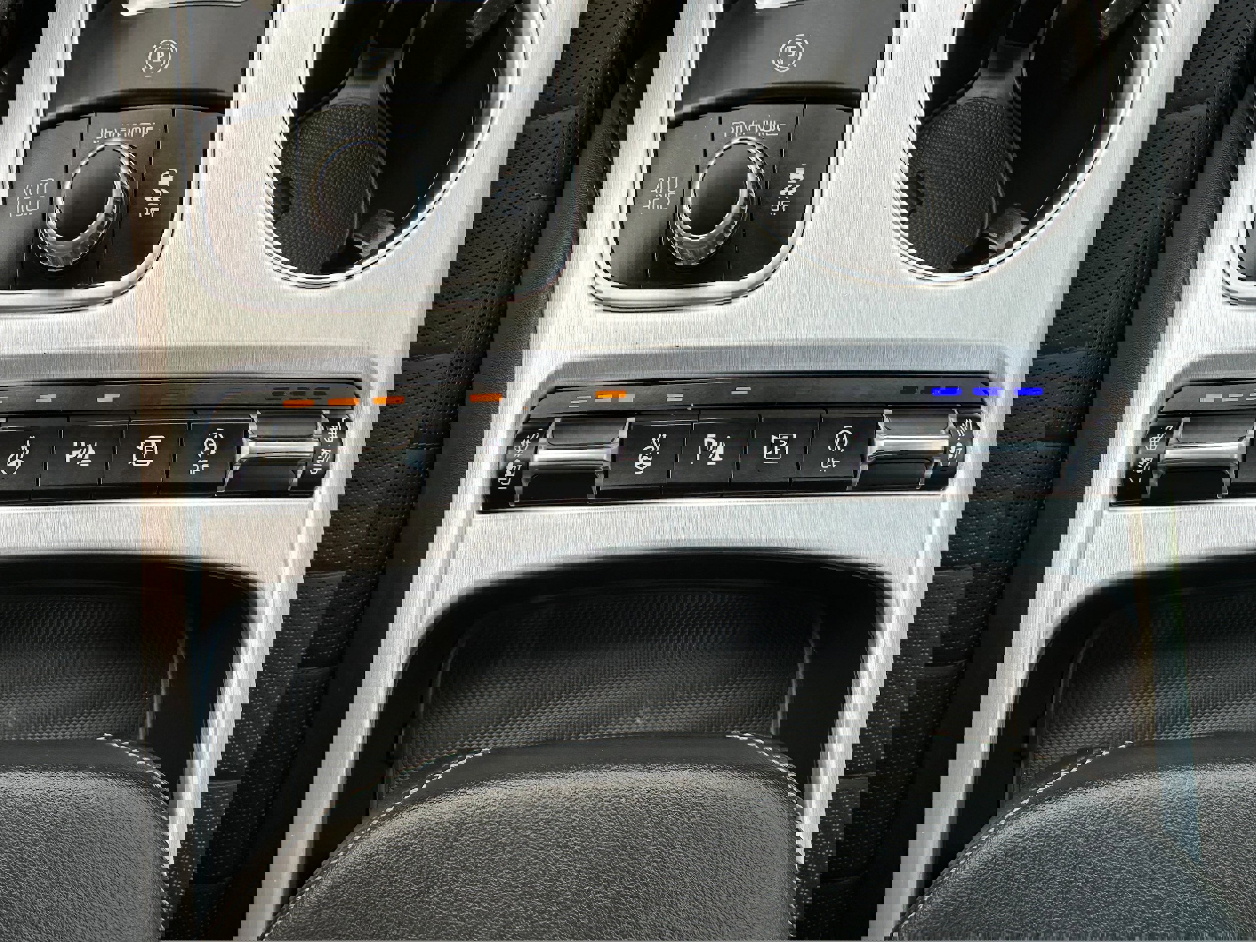 Used 2023 Kia Stinger GT2 image 36