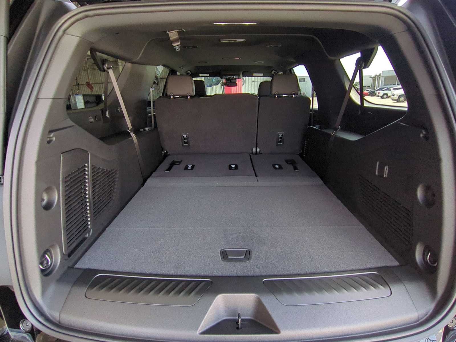 New 2026 Chevrolet Suburban LT RWD image 25