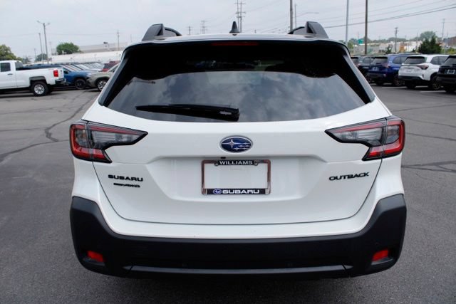 Used 2025 Subaru Outback Onyx Edition AWD/4WD image 6