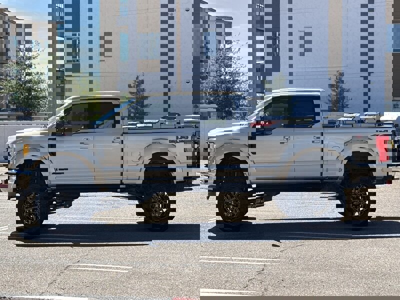 Used 2017 Ford F350 Lariat image 7