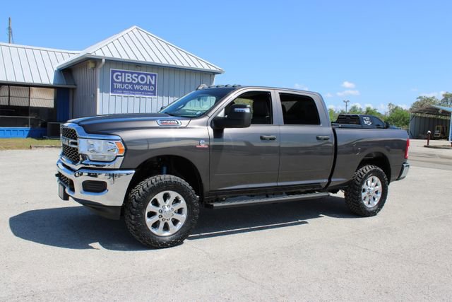 Used 2024 RAM 2500 Tradesman w/ Chrome Appearance Group image 5