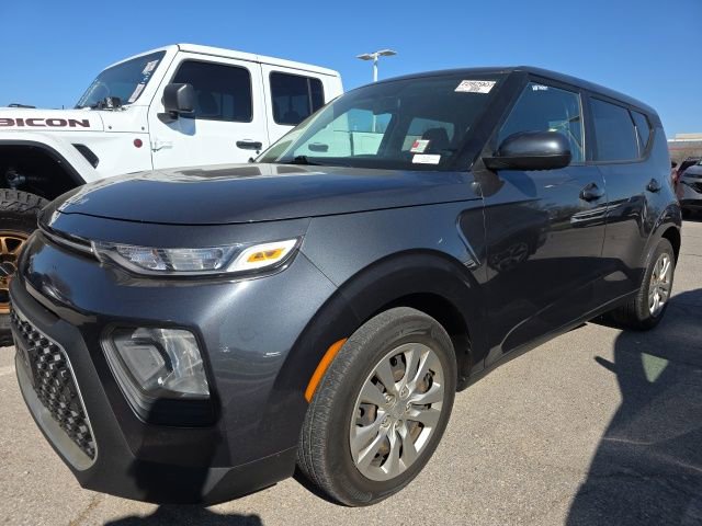 Used 2022 Kia Soul LX image 3