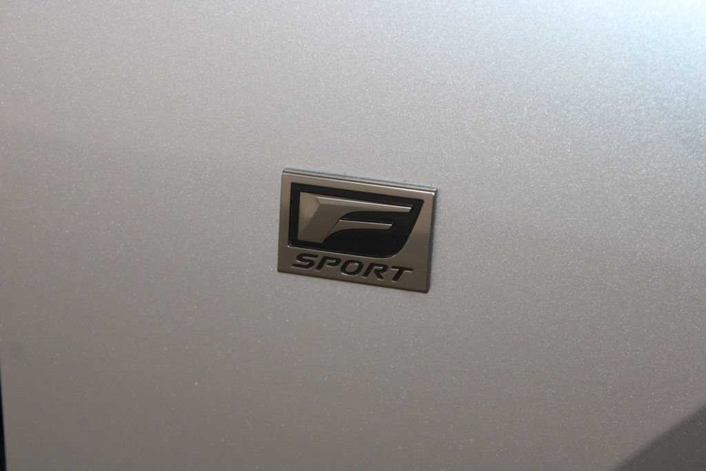 Used 2024 Lexus IS 500 RWD image 12