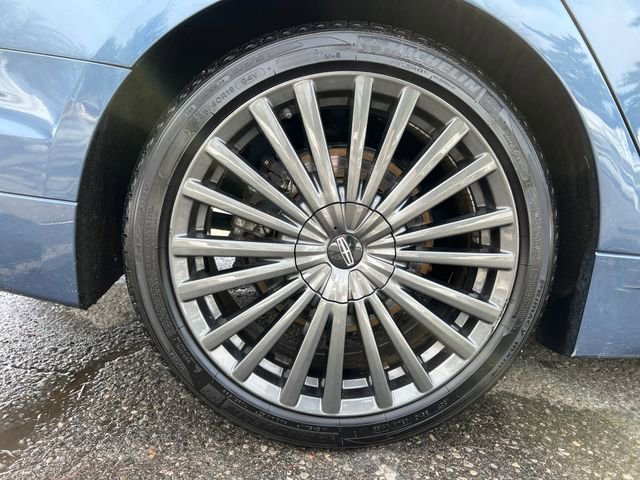 Used 2018 Lincoln MKZ Reserve w/ Climate Package FWD image 14