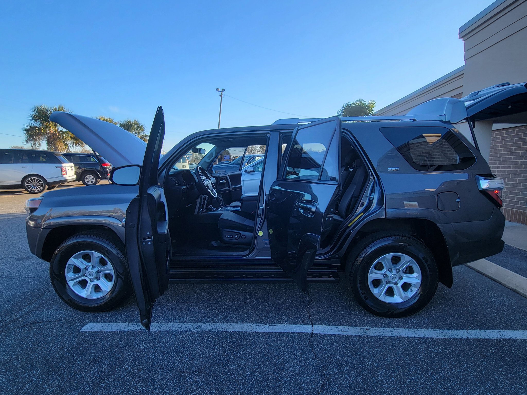 Used 2018 Toyota 4Runner SR5 image 17