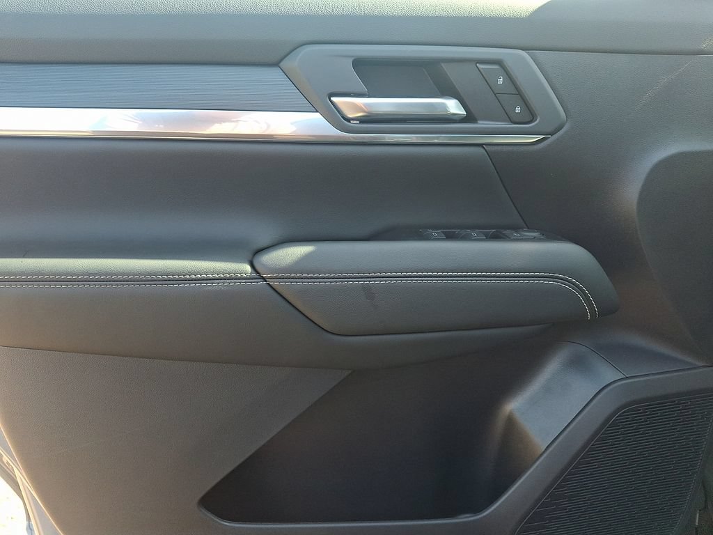 New 2027 GMC Terrain Elevation FWD image 9