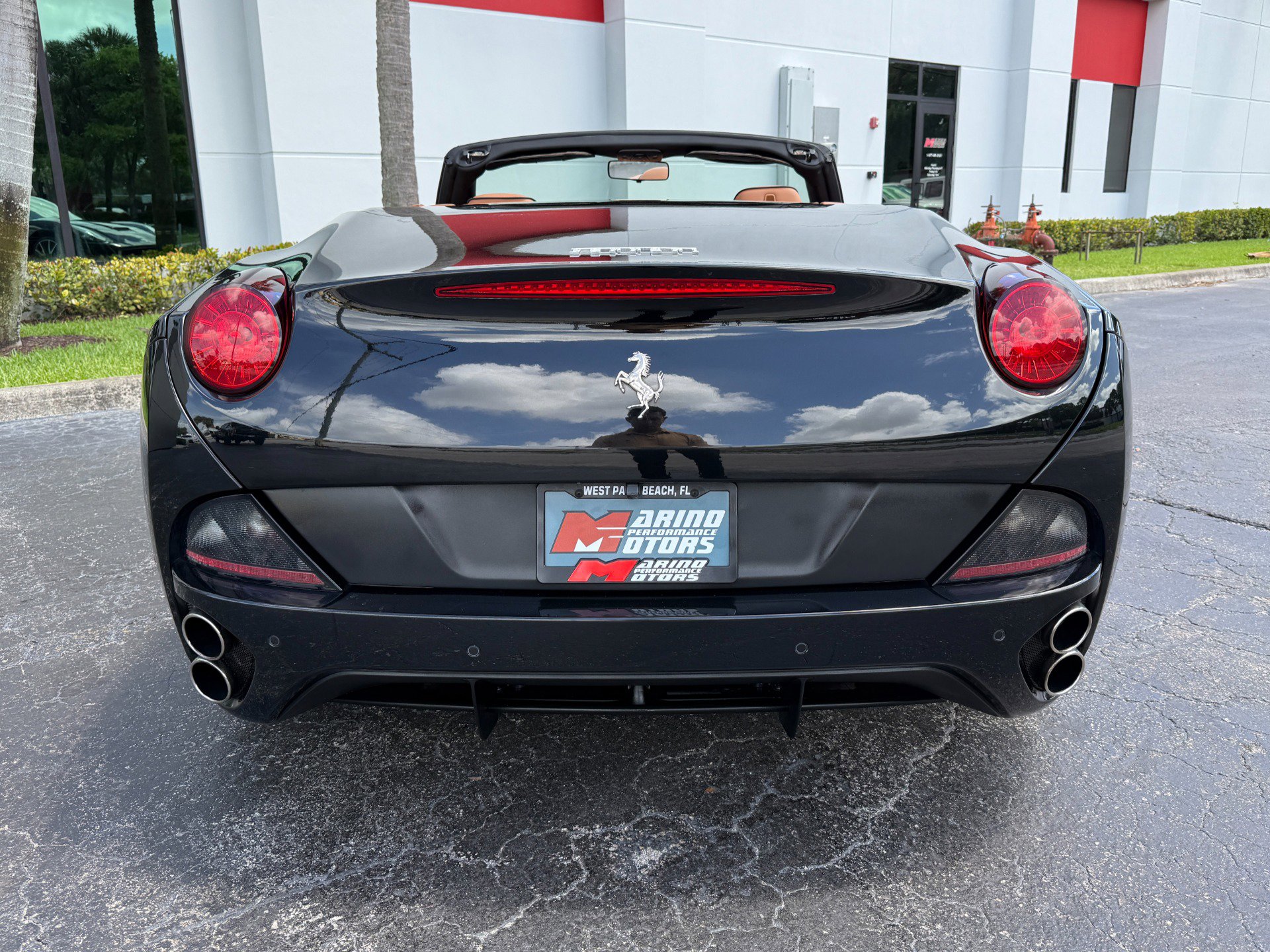 Used 2012 Ferrari California image 18
