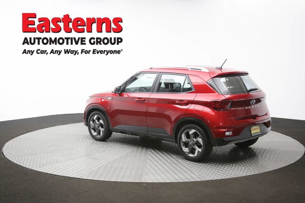 Used 2025 Hyundai Venue Limited FWD image 63