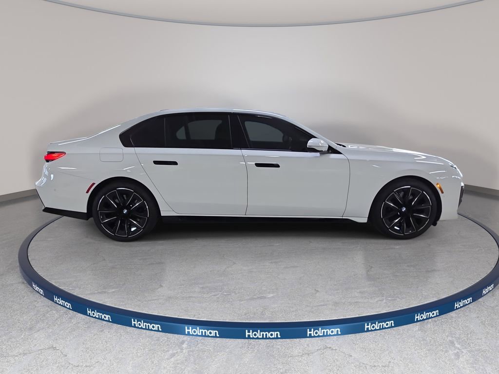 Used 2025 BMW 740i w/ Premium Package RWD image 6
