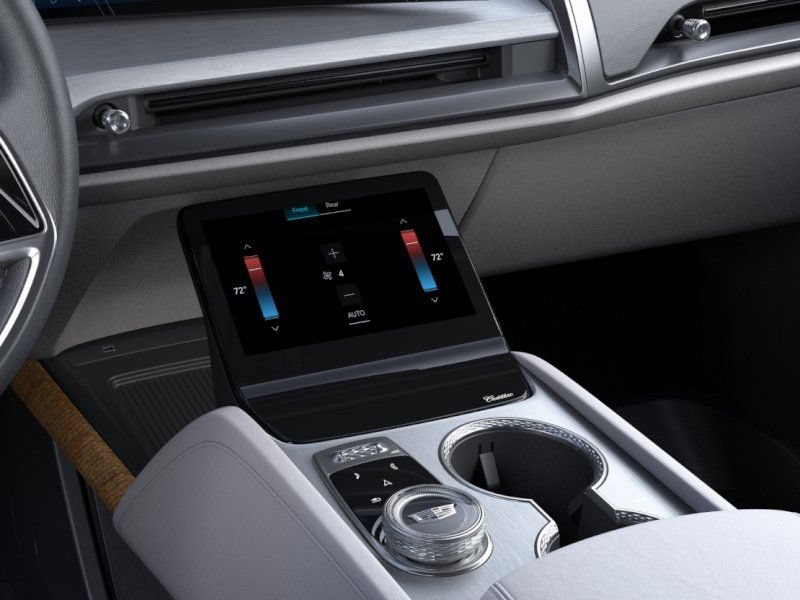 New 2027 Cadillac Vistiq Luxury w/ LPO, Floor Liner Package AWD/4WD image 23