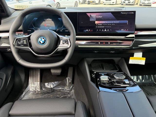 New 2026 BMW i5 eDrive40 w/ Premium Package image 26