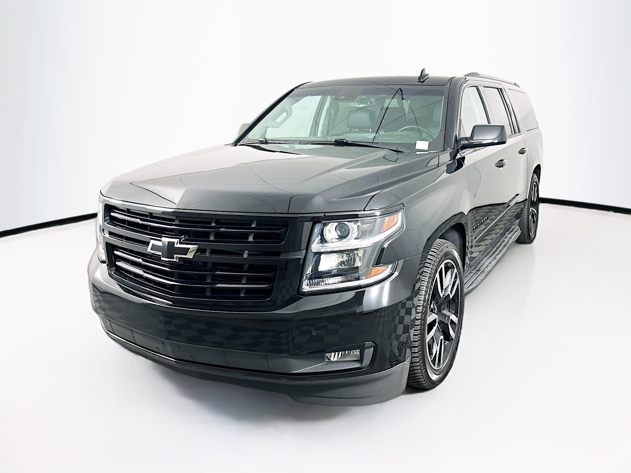 Used 2019 Chevrolet Suburban Premier w/ RST 6.2L Performance Edition AWD/4WD image 3
