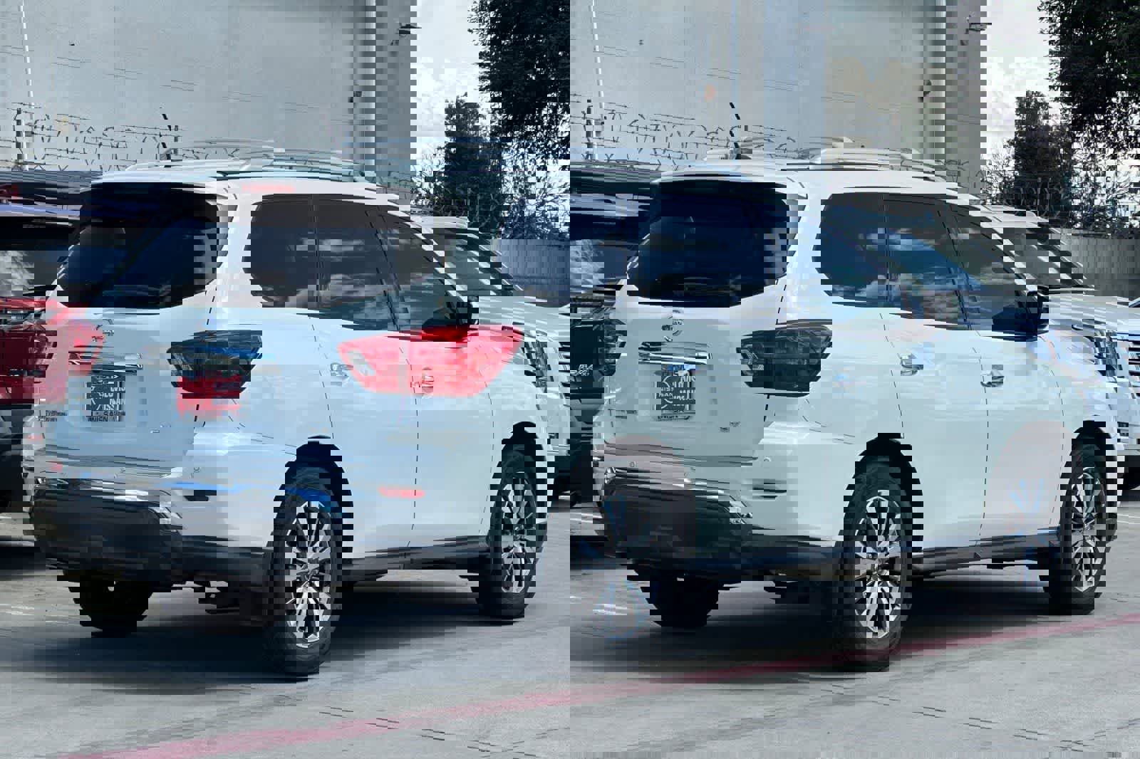 Used 2017 Nissan Pathfinder SV w/ Cargo Package image 3