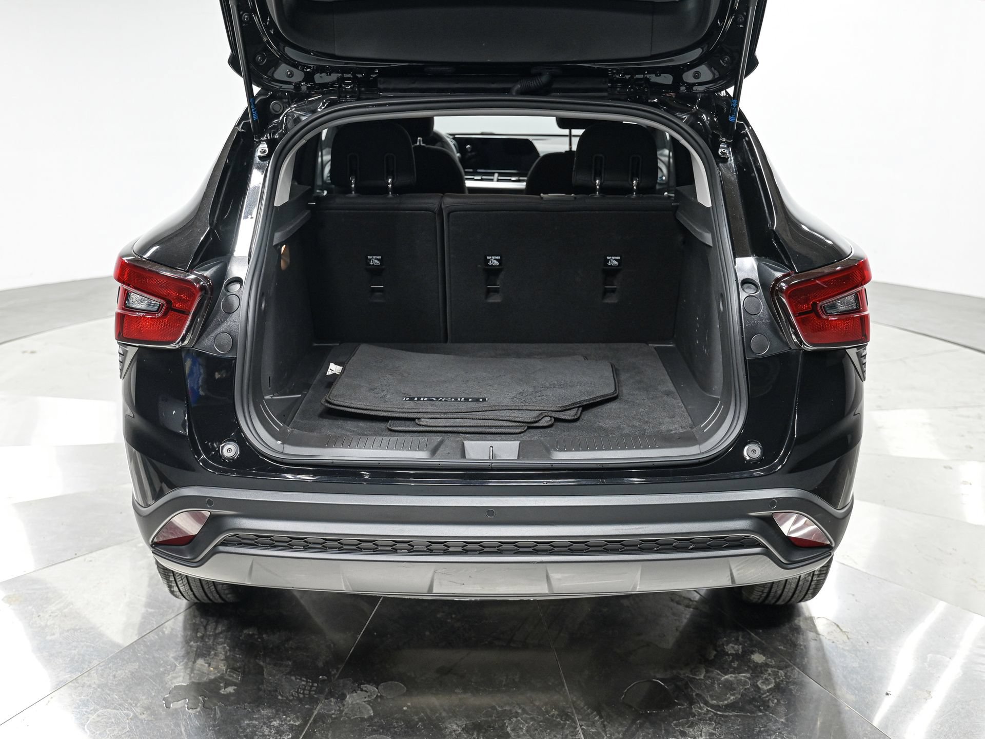 Used 2025 Chevrolet Trax LS FWD image 5
