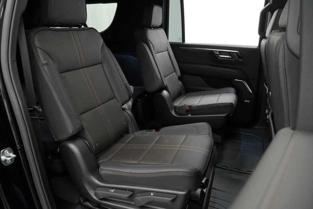 New 2026 Chevrolet Suburban High Country w/ Sun And Tow Package AWD/4WD image 32