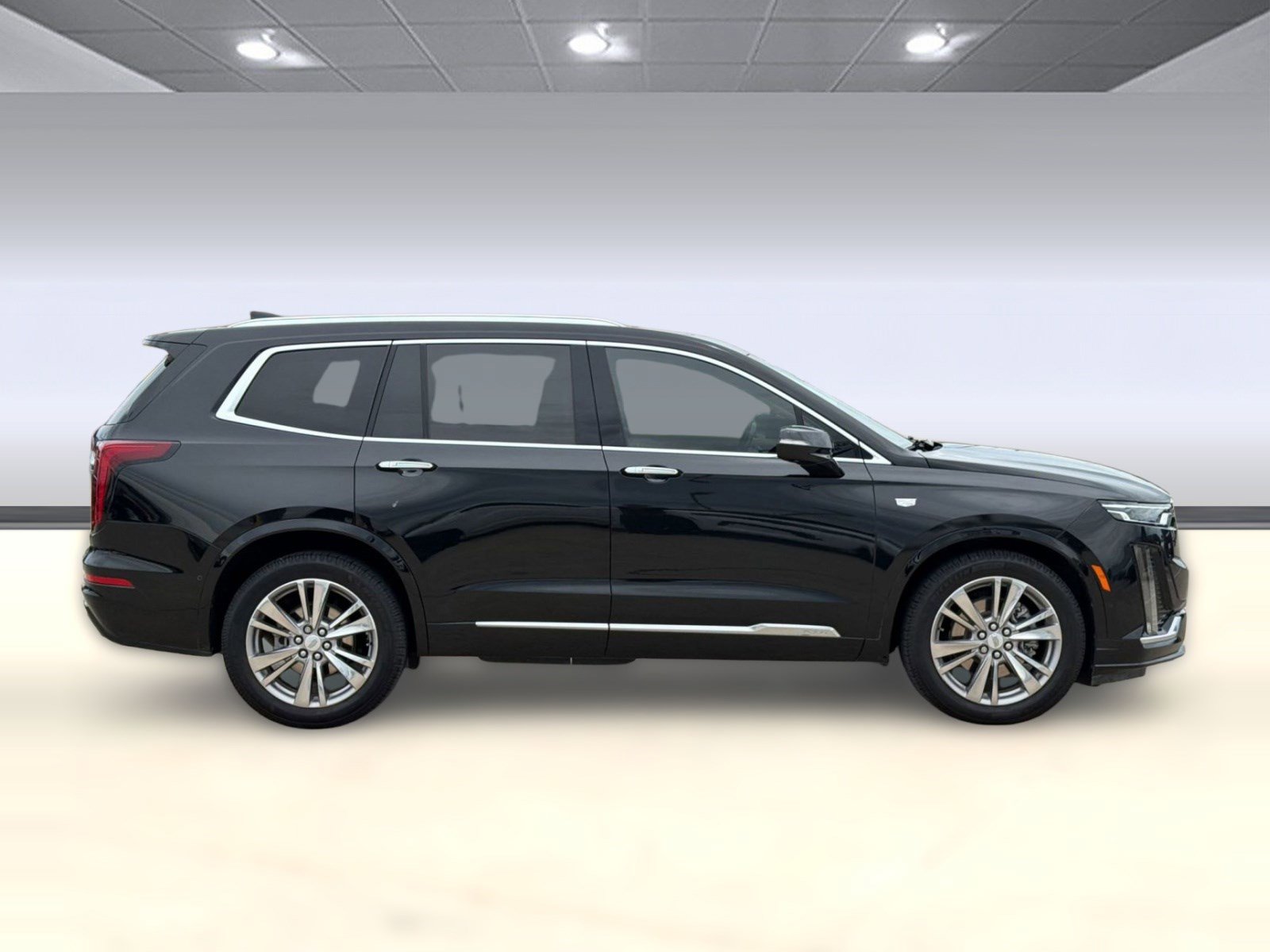 Used 2023 Cadillac XT6 Premium Luxury w/ Platinum Package FWD image 8