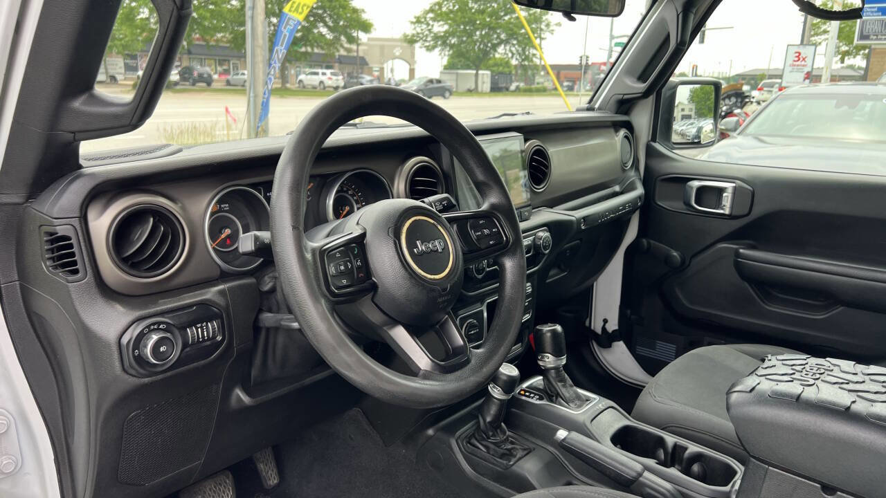 Used 2018 Jeep Wrangler Unlimited Sport image 10